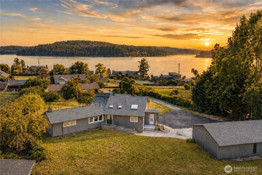 House in Anacortes, Washington, United States 2 - 18698120