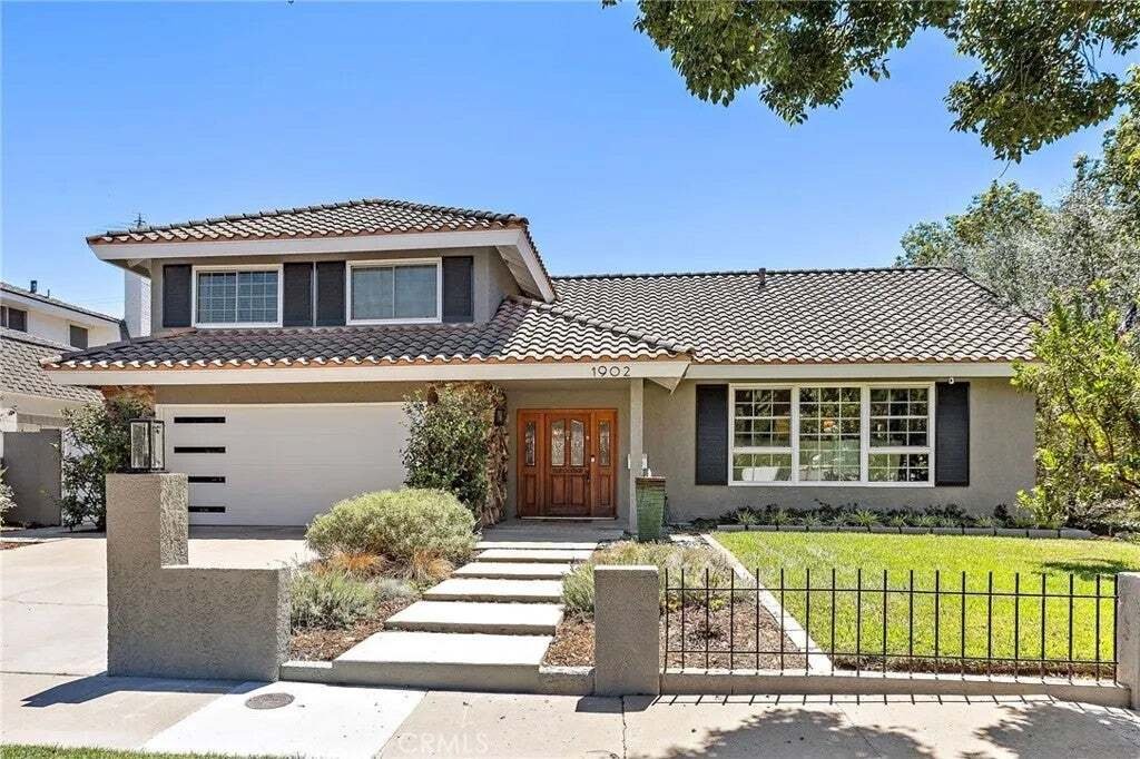 House in Santa Ana, California, United States 1 - 18698326