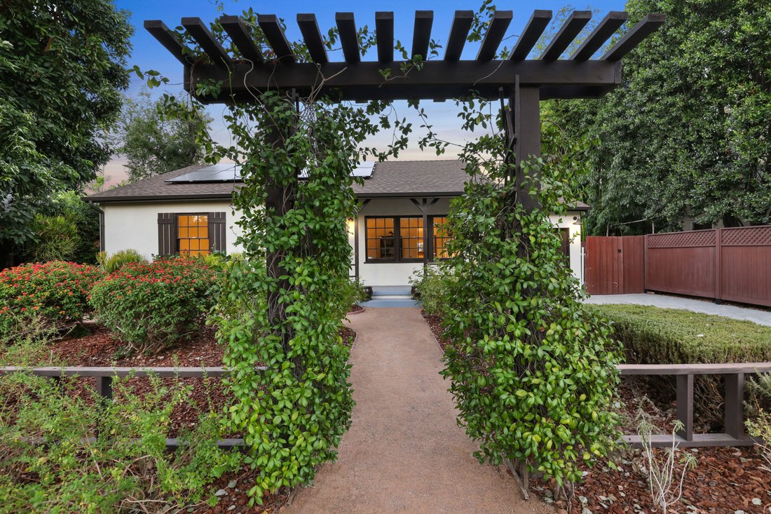 House in Los Angeles, California, United States 2 - 18696629