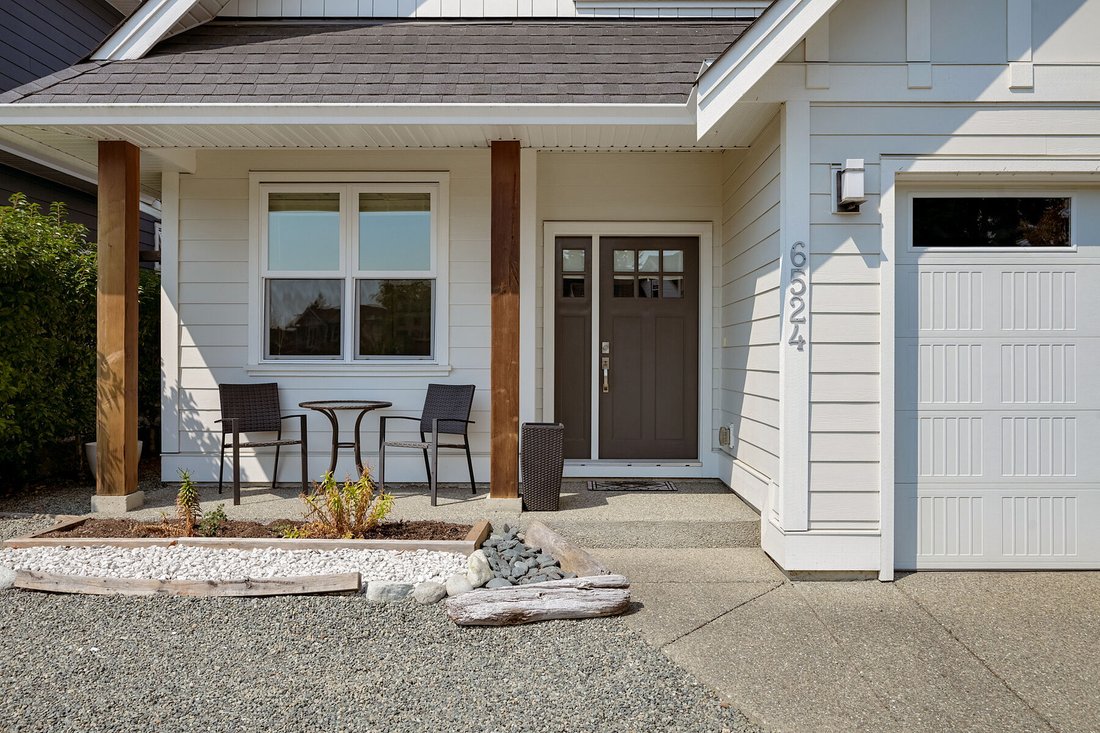 House in Sooke, British Columbia, Canada 2 - 18698833