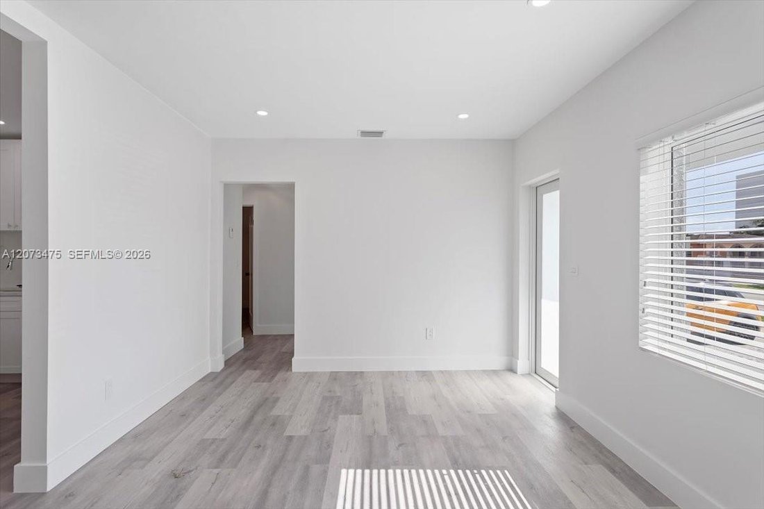 House in Hialeah, Florida, United States 4 - 18698924