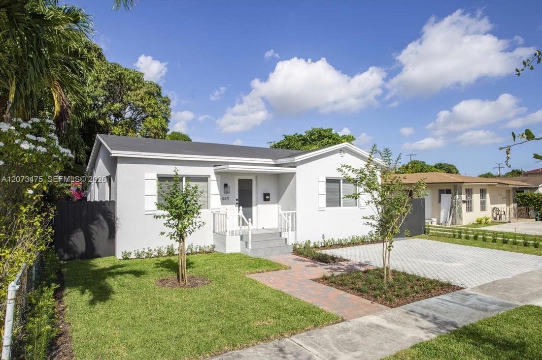 House in Hialeah, Florida, United States 1 - 18698924