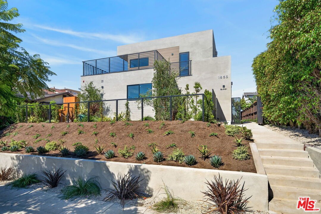 Santa Monica, California, United States 2 - 18698992
