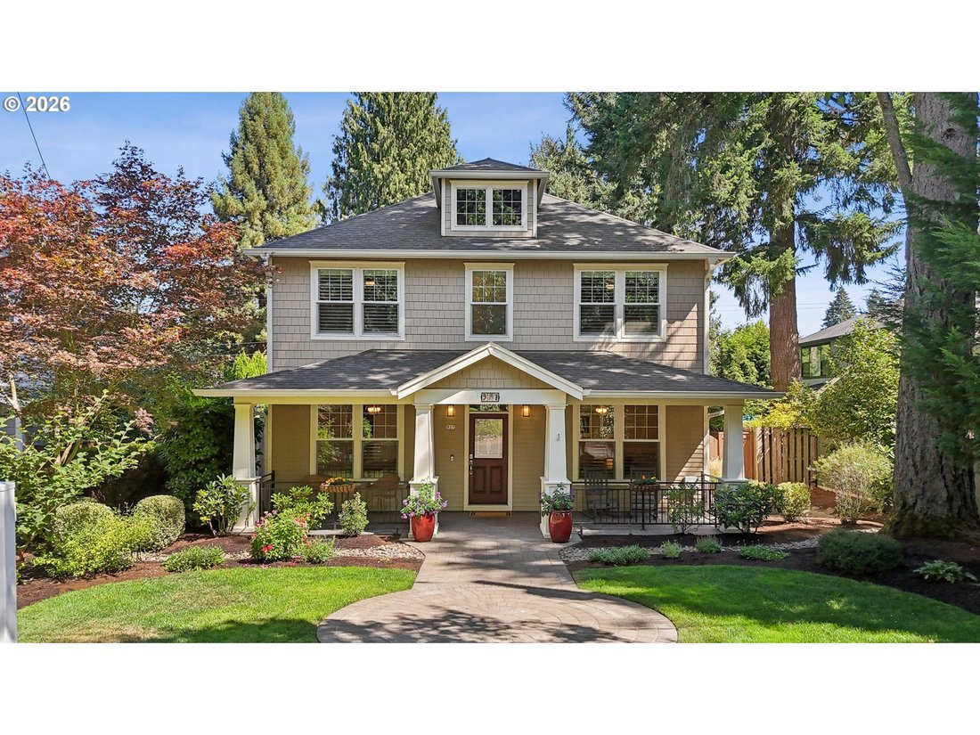 House in Lake Oswego, Oregon, United States 1 - 18698080