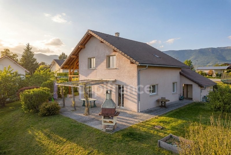 Haus in Saint-Jean-de-Gonville, Auvergne-Rhone-Alpen, Frankreich 3 - 18699236