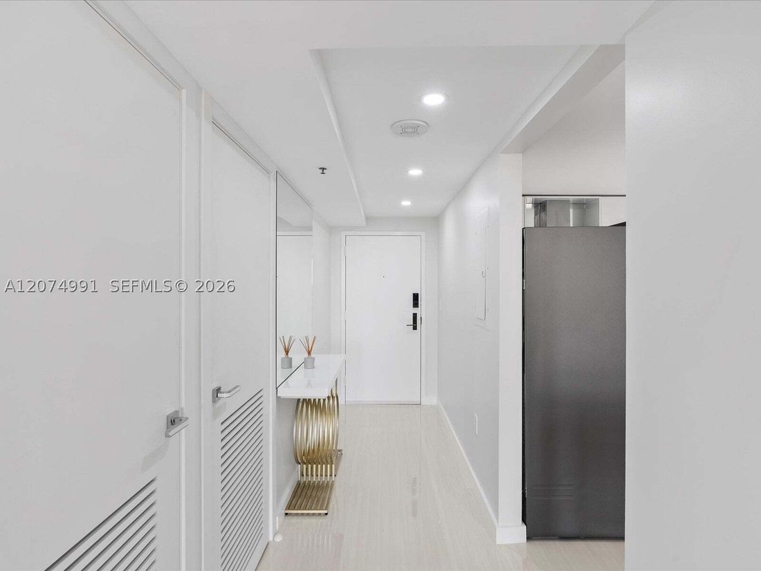 Condo in Bal Harbour, Florida, United States 2 - 18697319