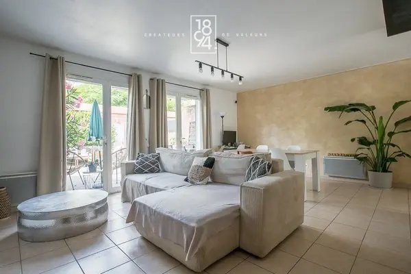House in Granettes-Jauberte-Sainte Anne, Aix-en-Provence, France 3 - 18404074