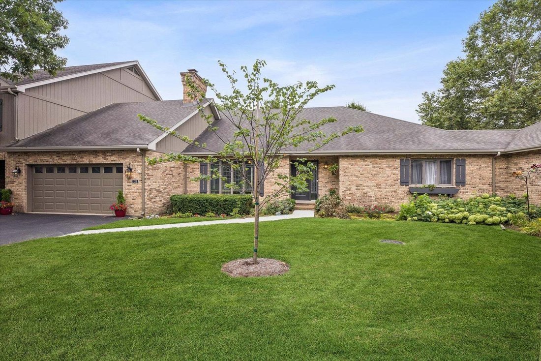 Townhouse in Bloomingdale, Illinois, United States 1 - 18697736