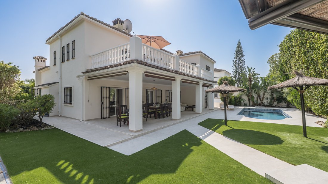 Villa in Guadalmina Alta, San Pedro de Alcantara, Spain 1 - 18697207