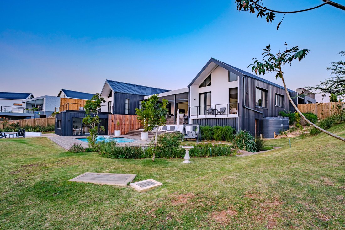 Country House in Port Zimbali, KwaZulu-Natal, South Africa 3 - 18696463
