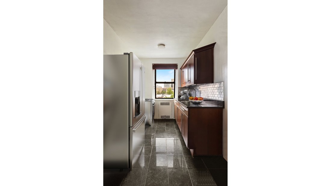 Co Op in New York, New York, United States 3 - 18698878