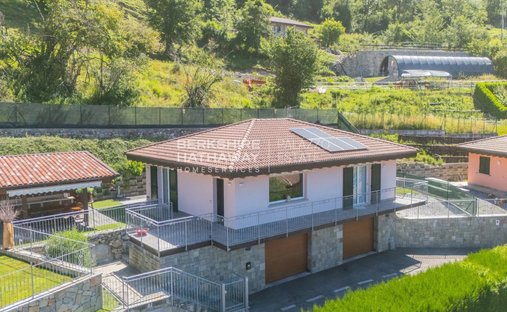 Villa in Blessagno, Lombardy, Italy 1