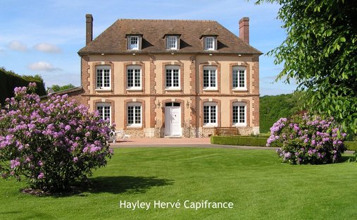 Haus in Grand Bourgtheroulde, Normandie, Frankreich 1