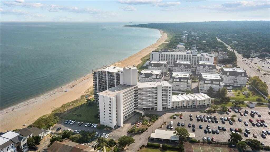 Condo in Virginia Beach, Virginia, United States 1 - 18697118