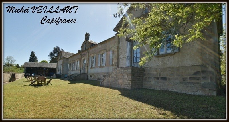 House in Bourbon-l'Archambault, Auvergne-Rhône-Alpes, France 1 - 18695995
