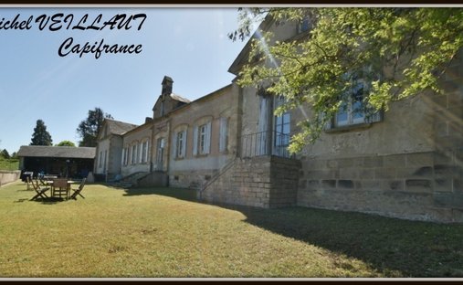House in Bourbon-l'Archambault, Auvergne-Rhône-Alpes, France 1