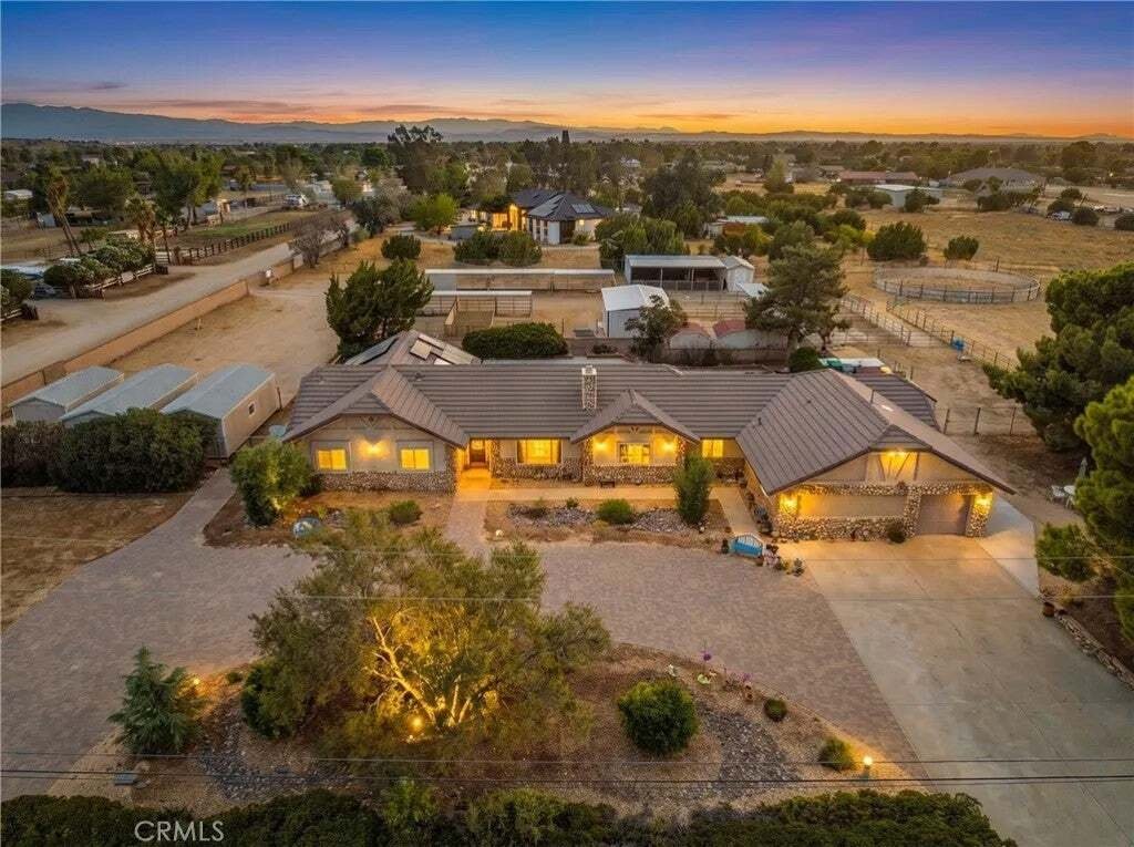 Maison à Palmdale, Californie, États-Unis 1 - 18698270