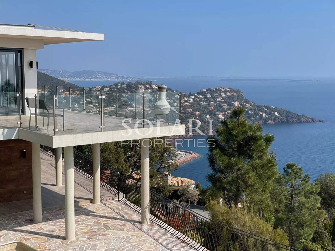 House in Théoule-sur-Mer, Provence-Alpes-Côte d'Azur, France 3 - 15664228