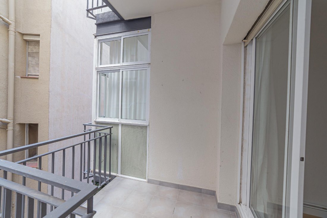 Apartment in Sarrià-Sant Gervasi, Barcelona, Spain 4 - 18302695