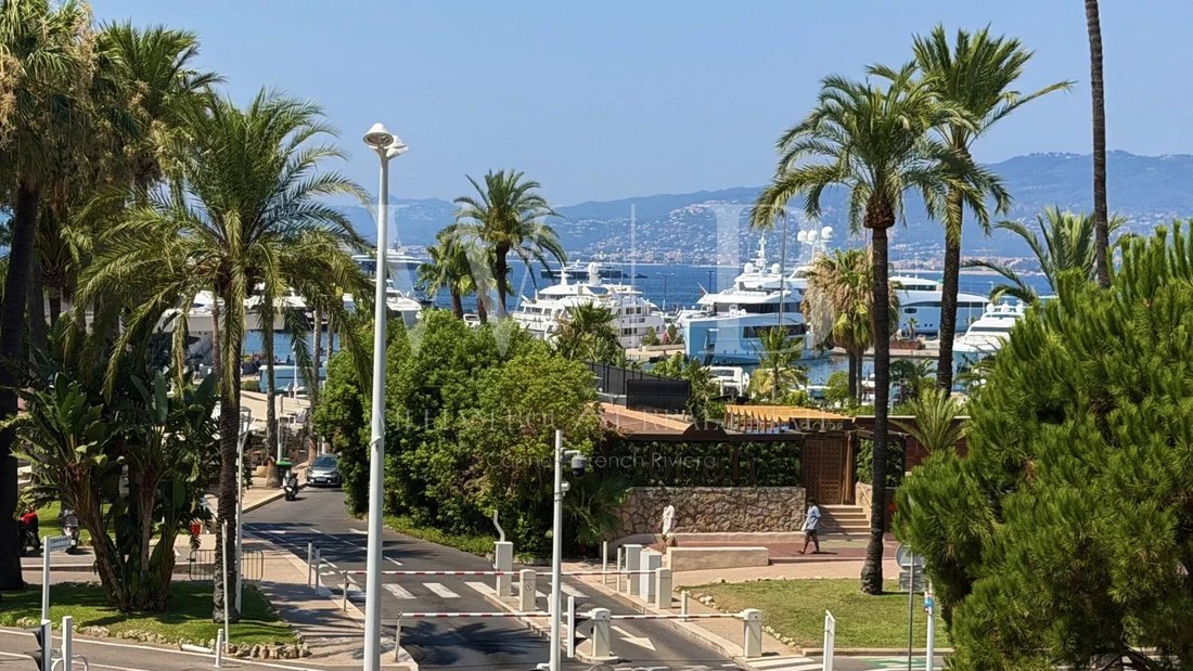 Apartment in Cannes, Provence-Alpes-Côte d'Azur, France 5 - 18695953