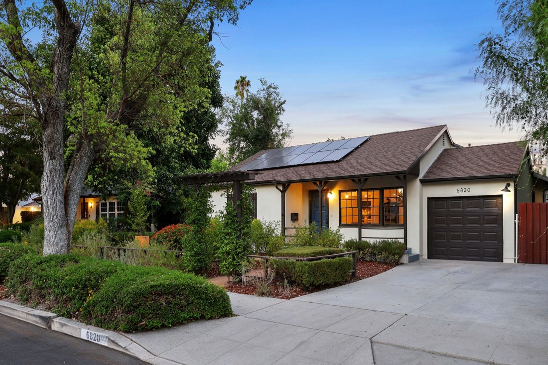 House in Los Angeles, California, United States 1 - 18696629