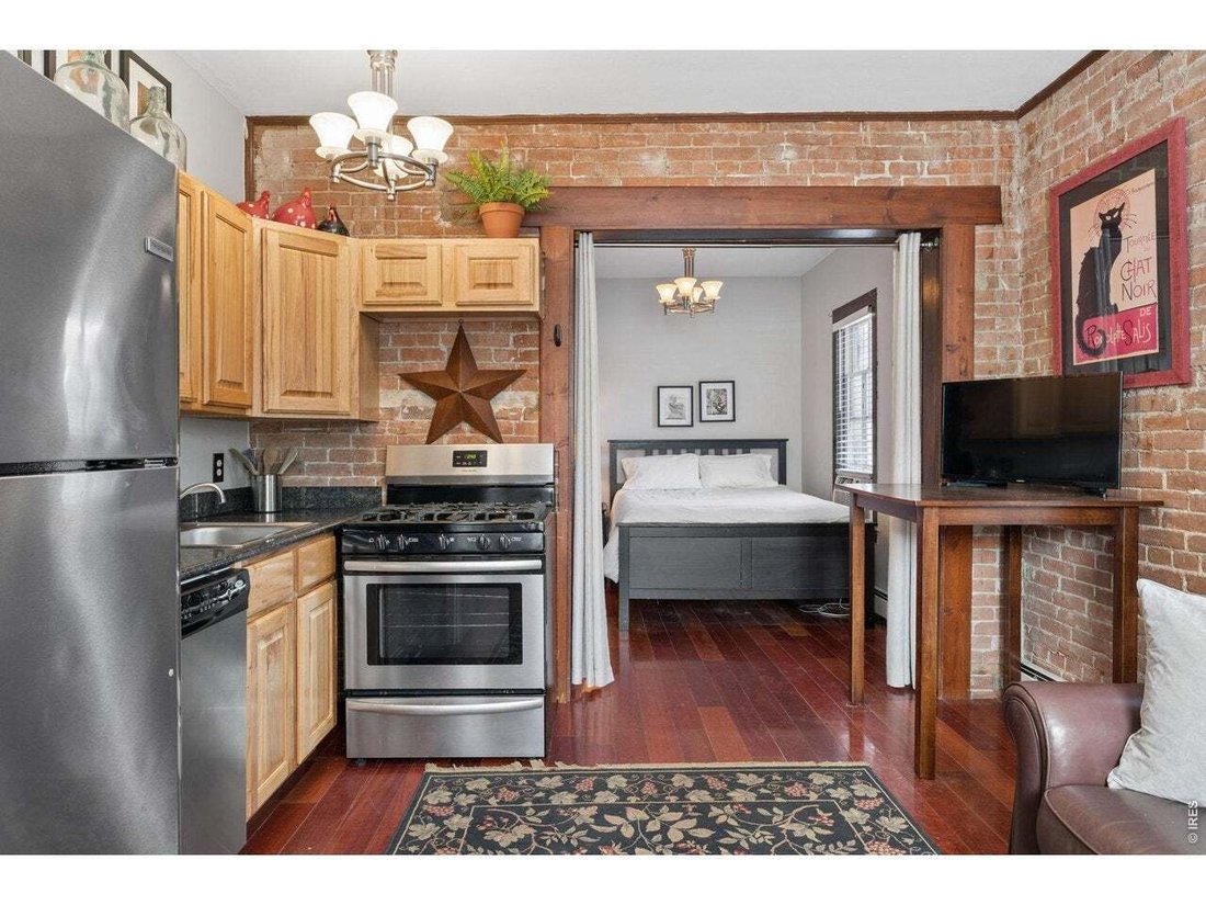 Boulder, Colorado, United States 5 - 18697173