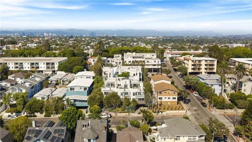 Condo in Santa Monica, California, United States 1 - 18698280