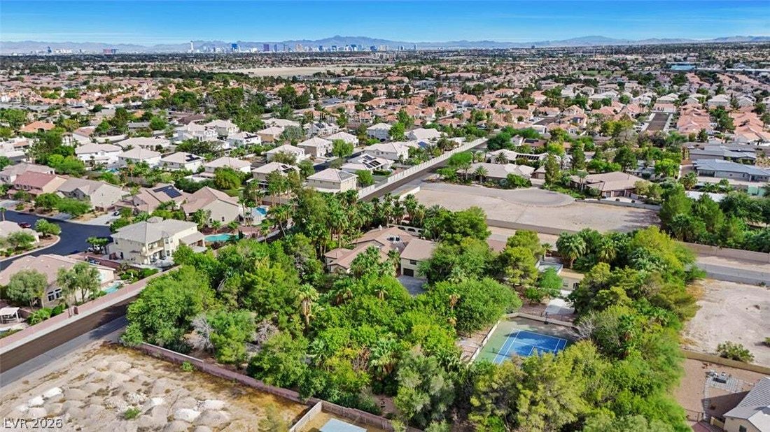 House in Las Vegas, Nevada, United States 1 - 18696944