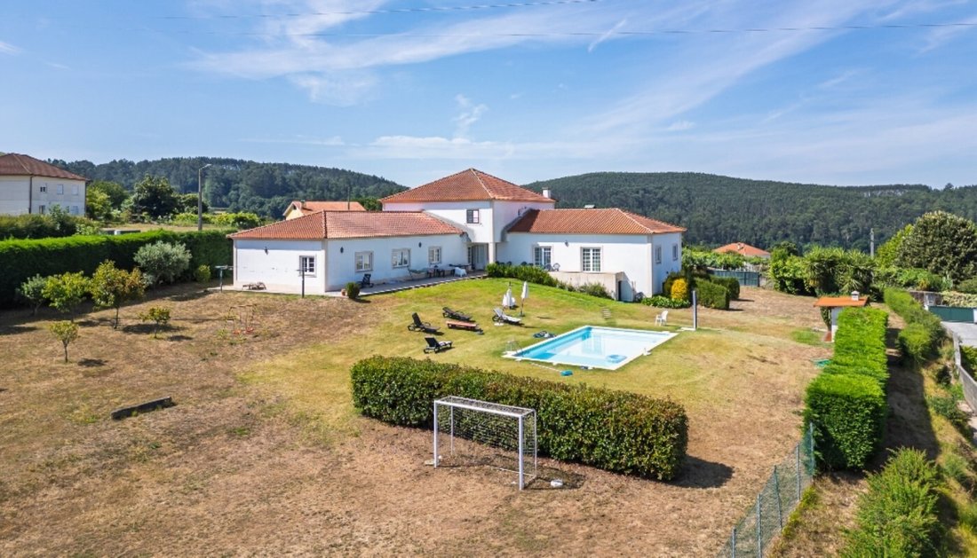 Villa in Infesta, Viana do Castelo District, Portugal 2 - 18696458