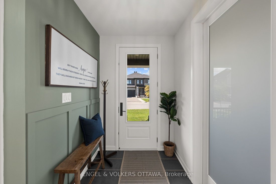 House in Ottawa, Ontario, Canada 5 - 18699153