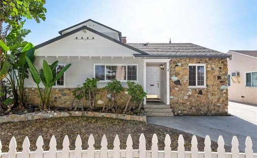 House in Signal Hill, California, United States 1