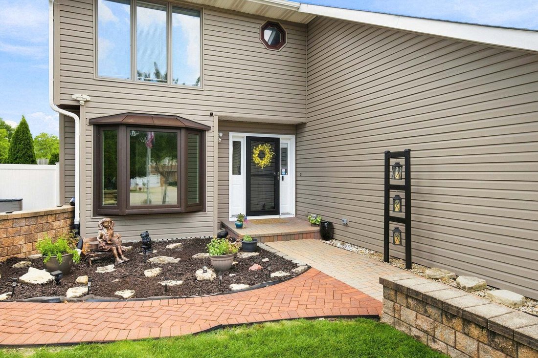 House in Joliet, Illinois, United States 3 - 18697770