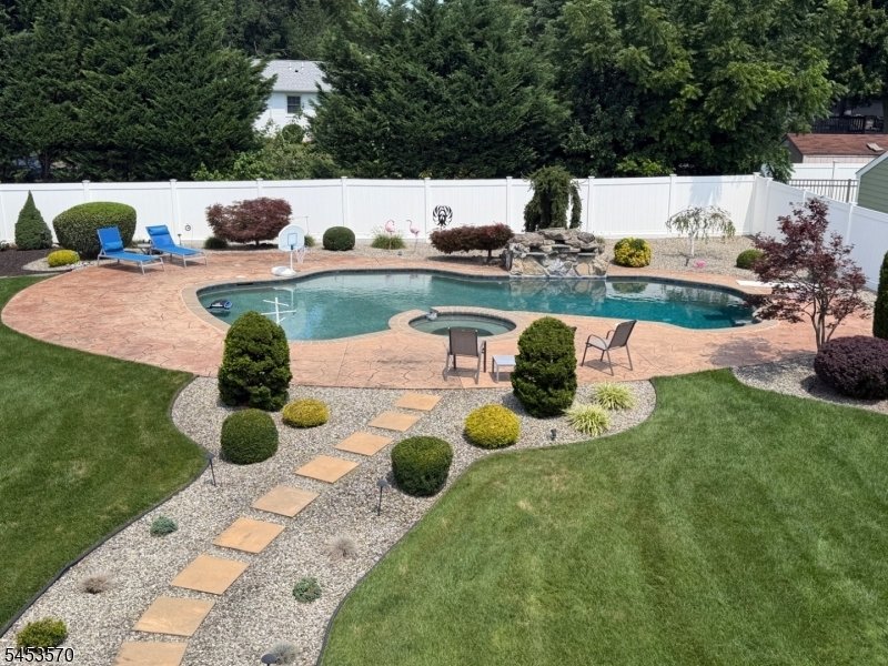 House in Clark, New Jersey, United States 4 - 18696472