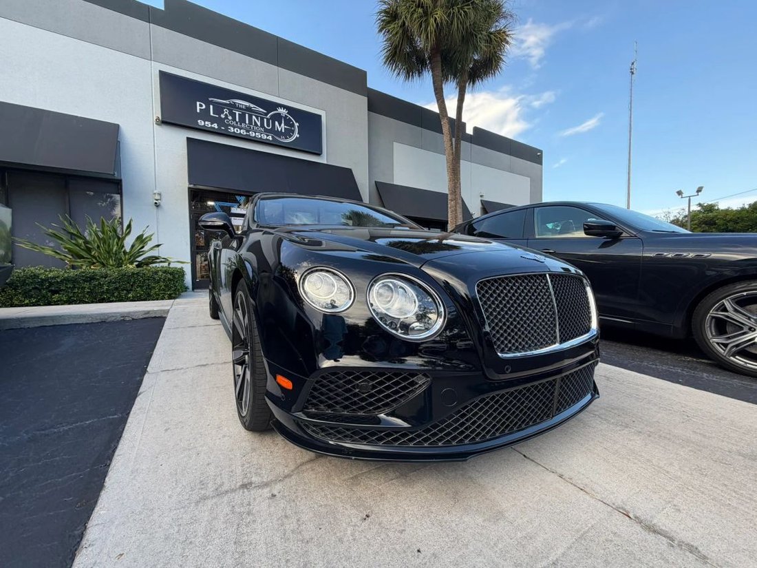 Cabriolet in Boynton Beach, FL, United States 1 - 18699476