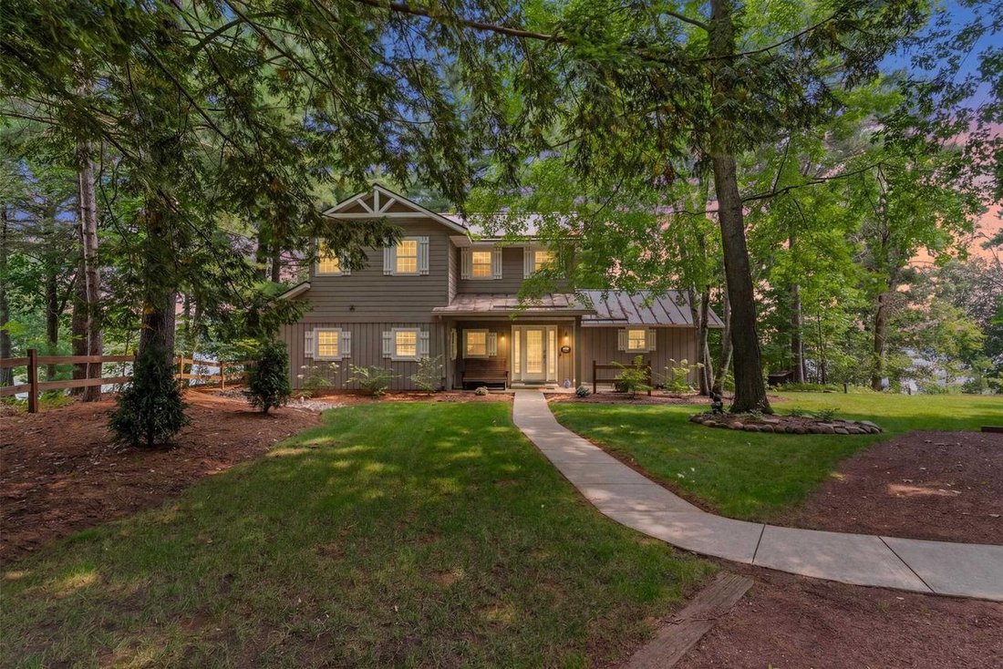 House in Waupaca, Wisconsin, United States 2 - 18696948