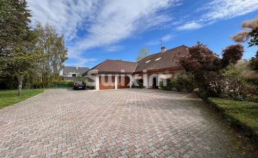 Haus in Divonne-les-Bains, Auvergne-Rhone-Alpen, Frankreich 1