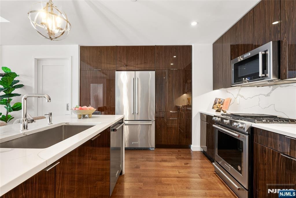 Condo in Weehawken, New Jersey, United States 3 - 18697974