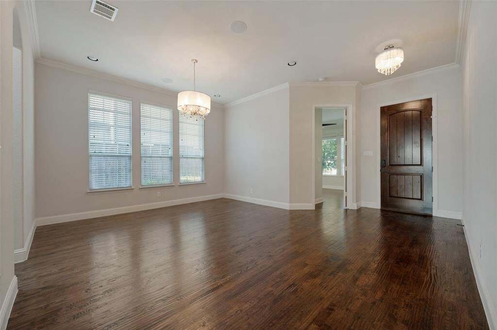 House in Farmers Branch, Texas, United States 4 - 18698490