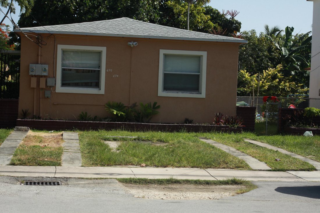 House in Miami, Florida, United States 5 - 18698440