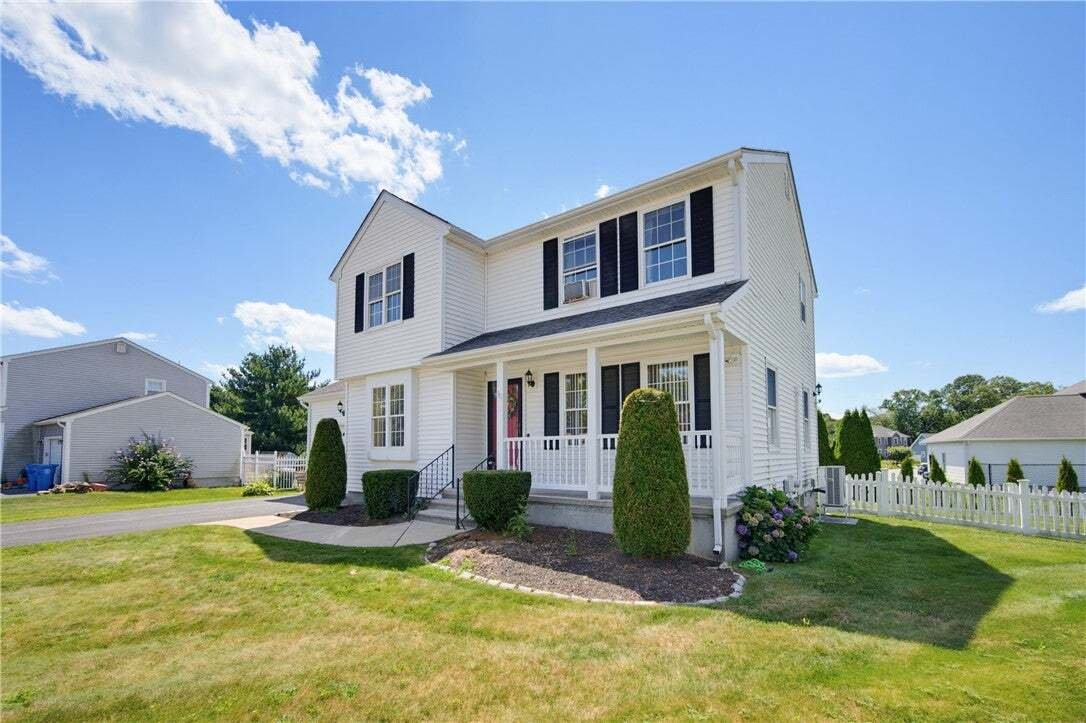 House in Cranston, Rhode Island, United States 3 - 18697454