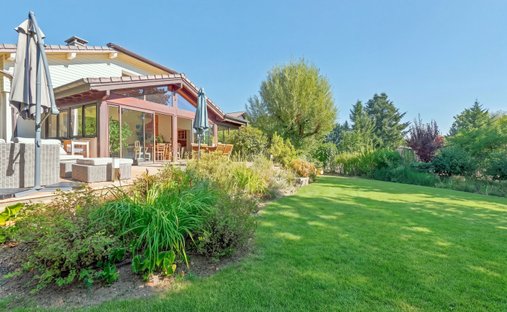 Casa a Divonne-les-Bains, Auvergne-Rodano-Alpi, Francia 1