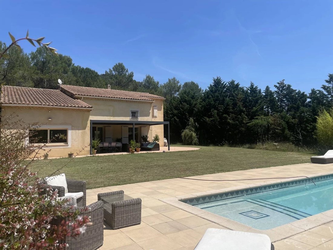 Casa en Brignoles, Provenza-Alpes-Costa Azul, Francia 1 - 16301473