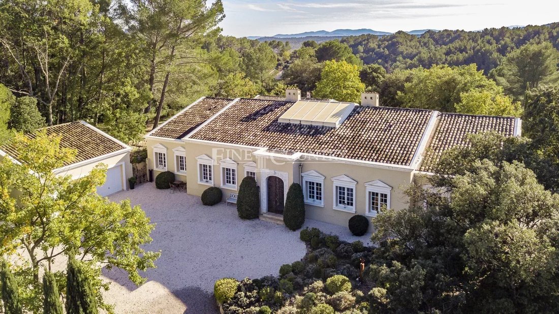 Villa in Callas, Provence-Alpes-Côte d'Azur, France 1 - 16623358