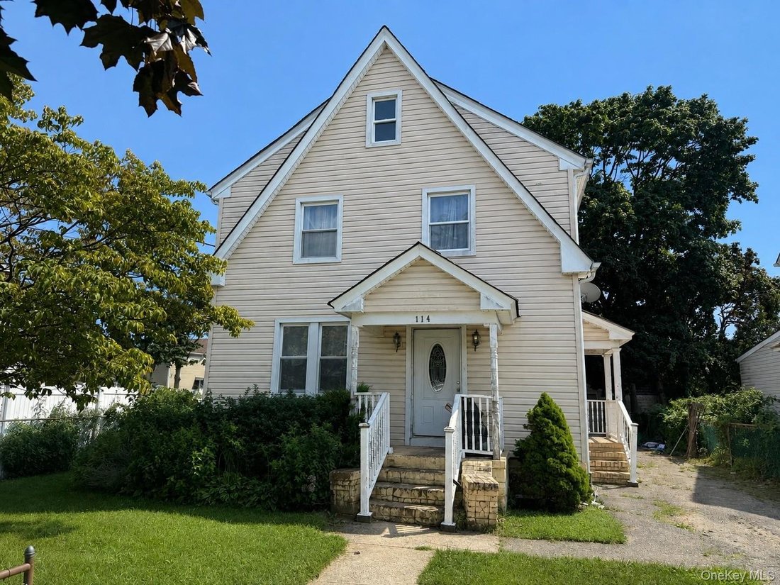 House in Freeport, New York, United States 1 - 18698946