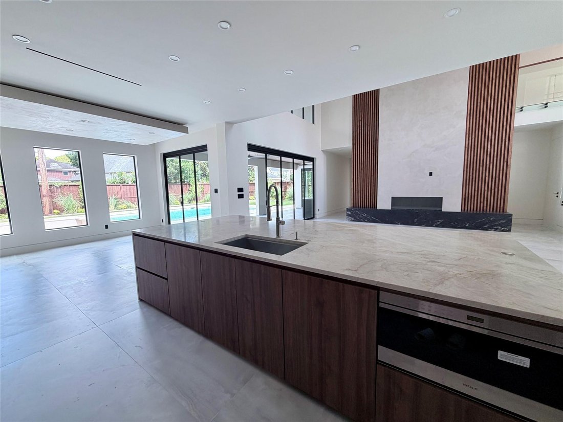 House in Houston, Texas, United States 5 - 18698807
