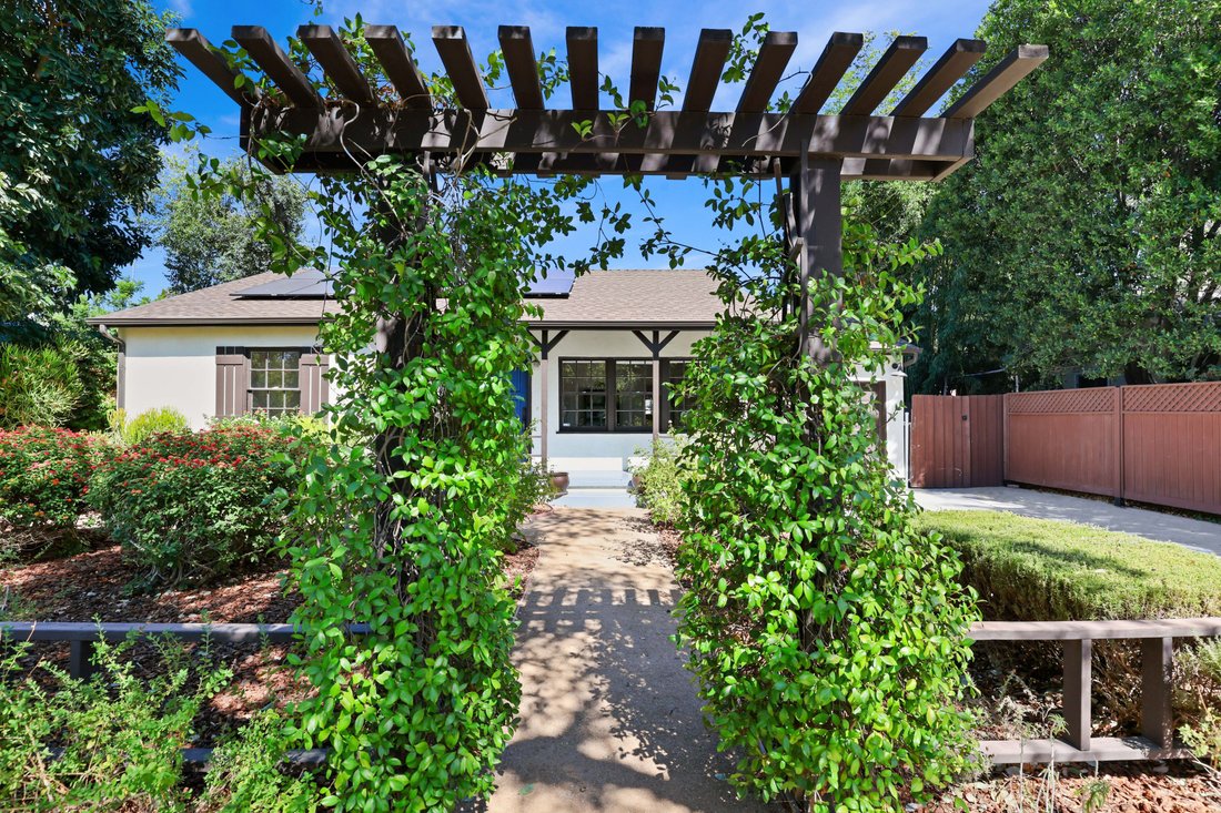 House in Los Angeles, California, United States 3 - 18696629