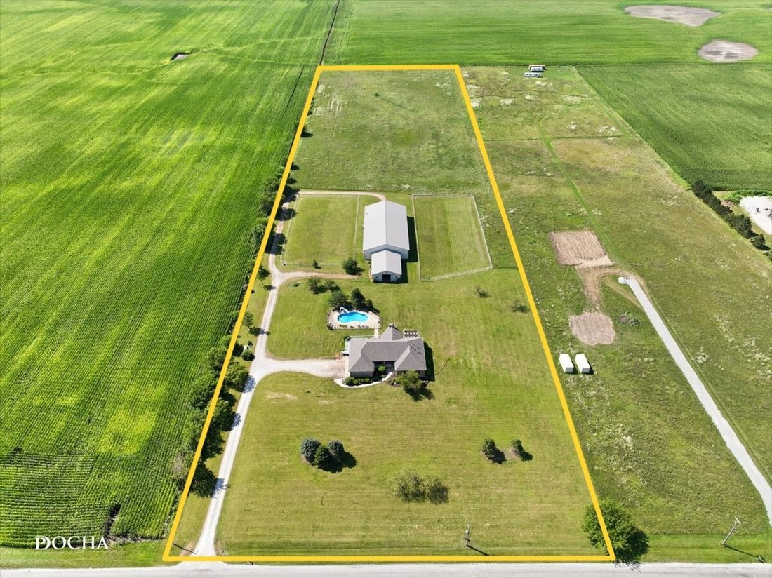House in Peotone, Illinois, United States 2 - 18696475