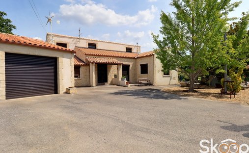 House in Village, Teyran, France 1
