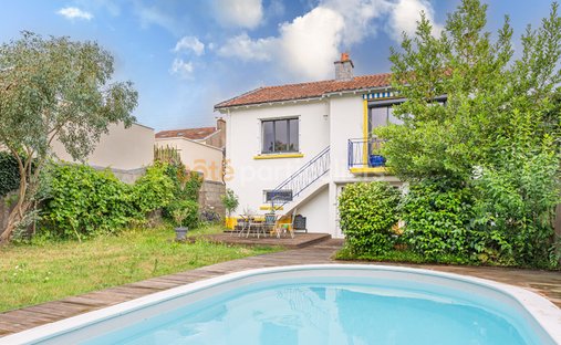 Villa in Rond-point route de Paris, Nantes, France 1
