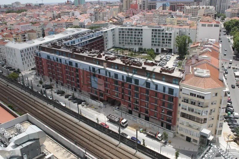 Apartment in Areeiro, Lisbon, Portugal 2 - 18696262